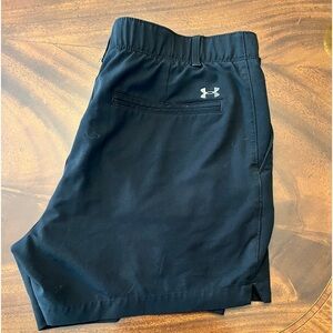 Black Under Armour Golf Shorts size 12